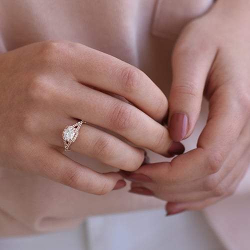 Zásnubní halo prsten plný diamantů Malana