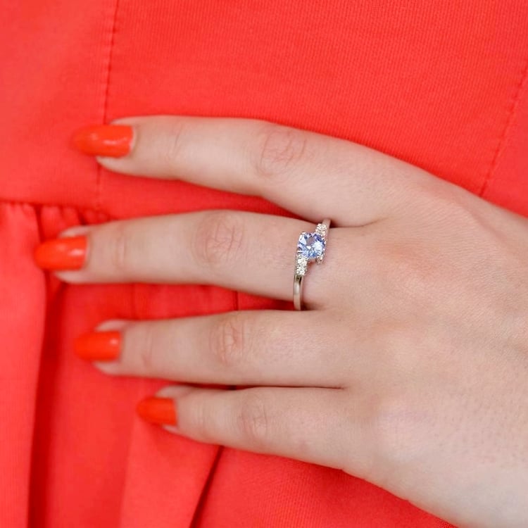 Zlatý prsten s tanzanitem 107072