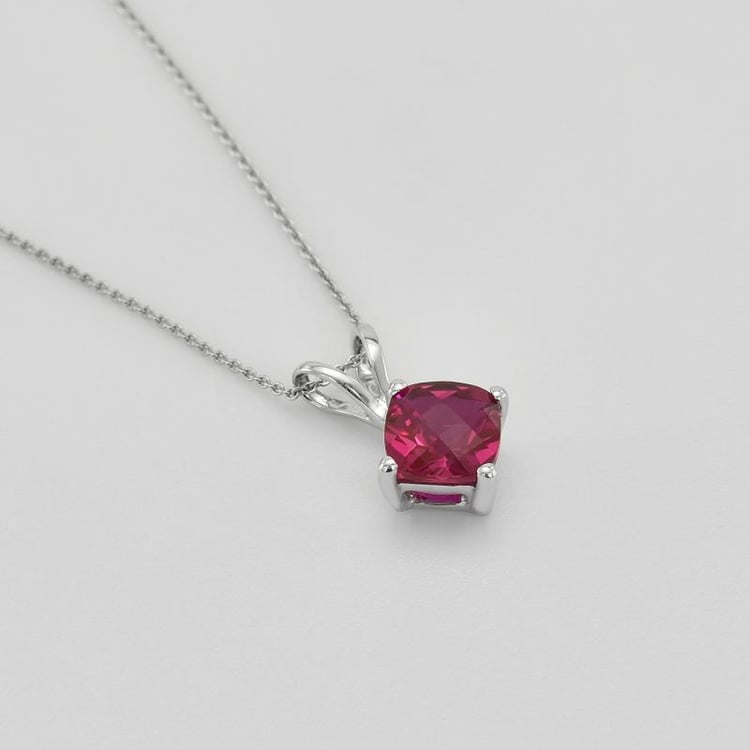 Náhrdelník s rubínem 39575