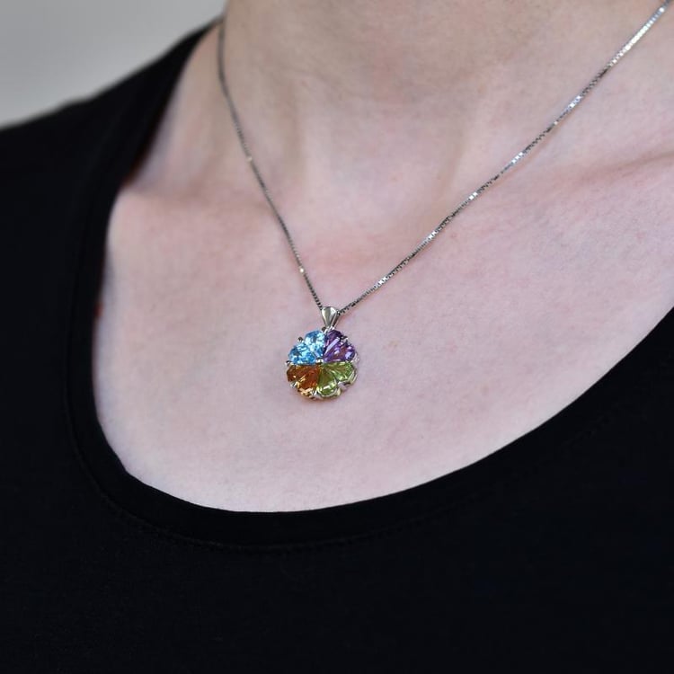 Drahokamový přívěsek ze stříbra 26574