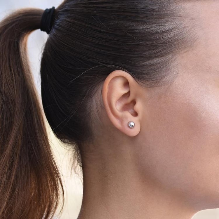 Stříbrné náušnice ve tvaru polokoule 47592