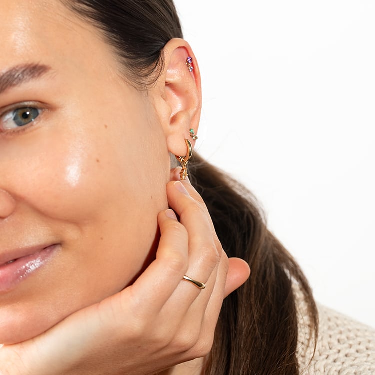 Zlatá piercing náušnice se smaragdy Dyre 149178