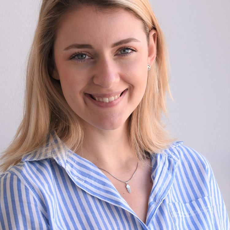 Přívěsek ve tvaru medúzy ze stříbra 67568