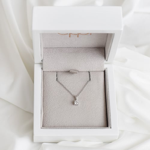 Přívěsek s výběrem karátové váhy lab-grown diamantu Alexen