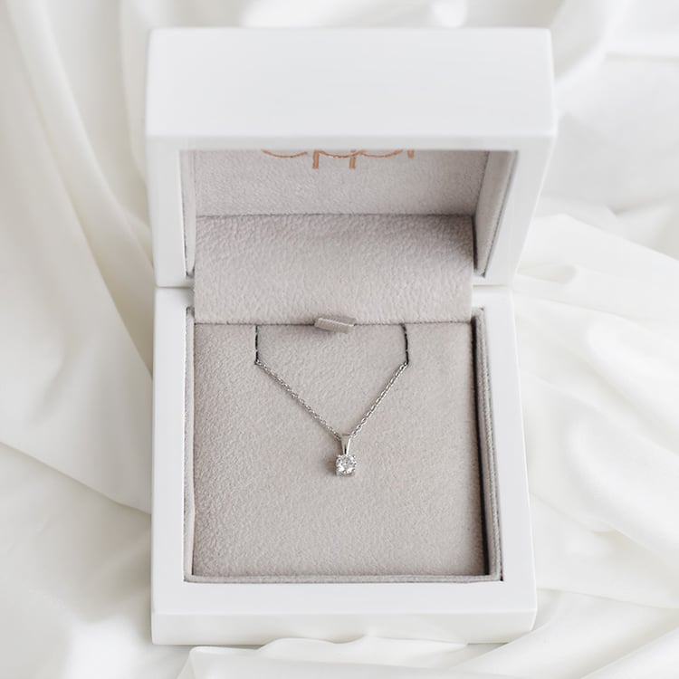 Přívěsek s výběrem karátové váhy lab-grown diamantu Alexen 102361