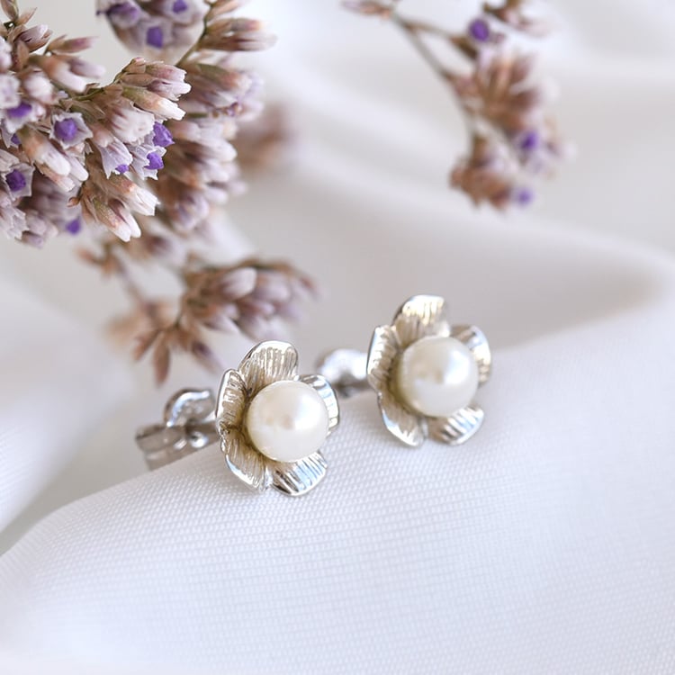 Romantické náušnice s perlami ze zlata 80884