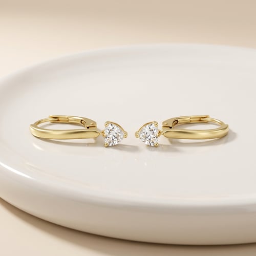 Stříbrné srdíčkové náušnice s 0.25ct lab-grown diamantem Lola