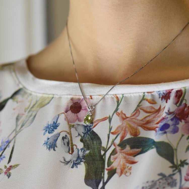 Olivínový náhrdelník Sindy 14778