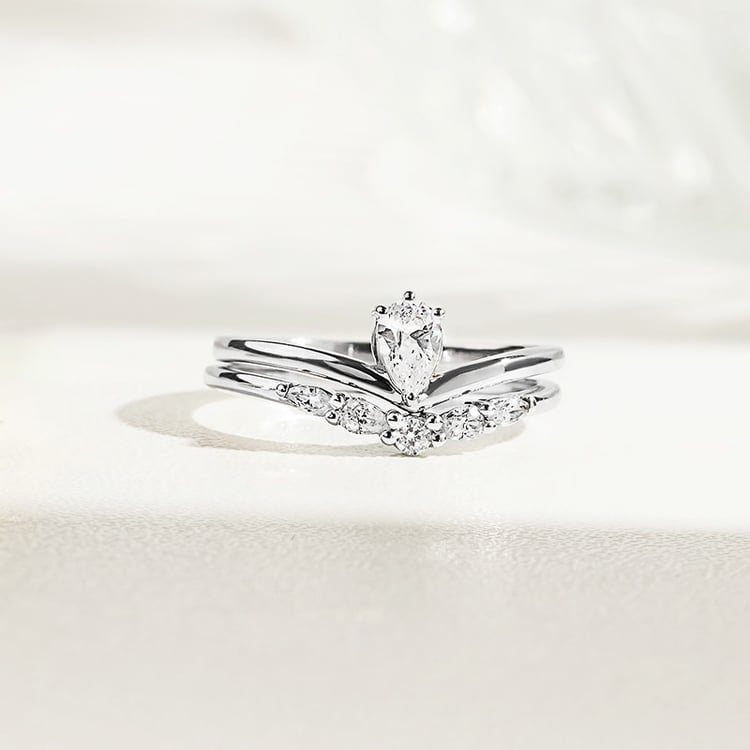 Romantický zásnubní set atypických prstýnků s diamanty 156046