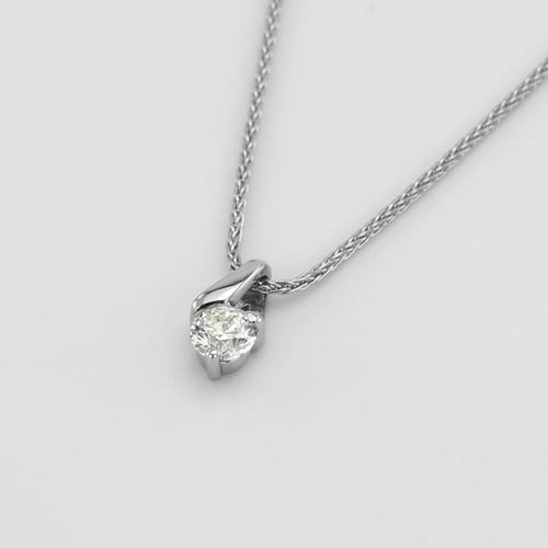 Platinový přívěsek s diamantem Ivory
