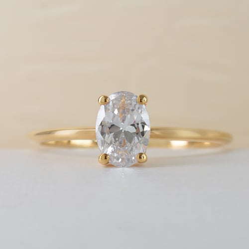 Zásnubní prsten s 0.53ct IGI certifikovaným oval diamantem Frost