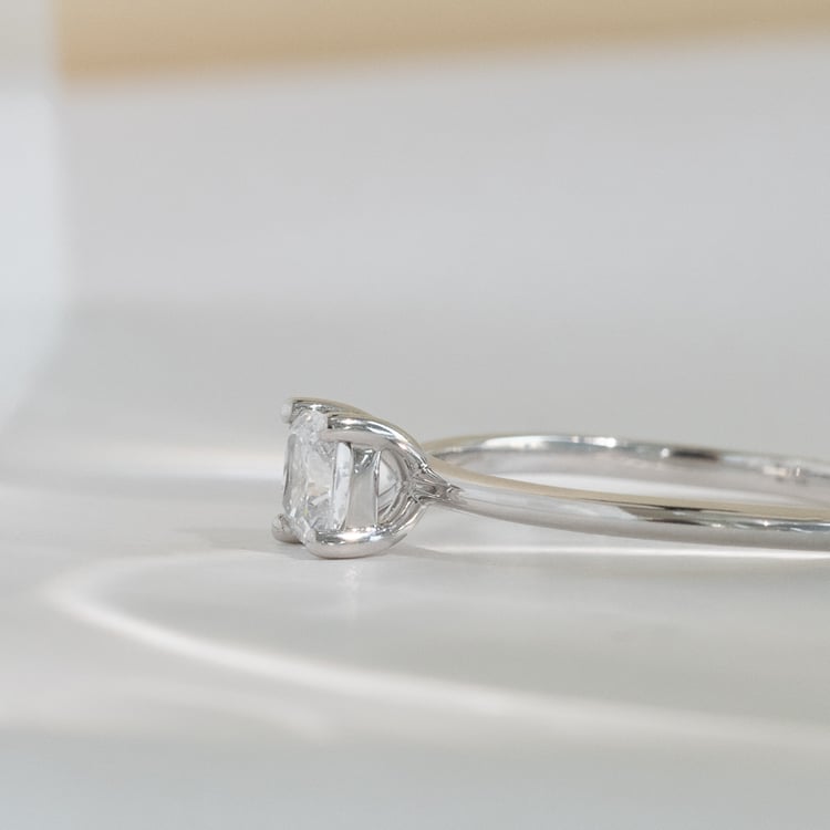 Zásnubní prsten s cushion lab-grown diamantem Macey 142704