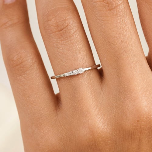 Minimalistický stříbrný prsten s diamanty Arne