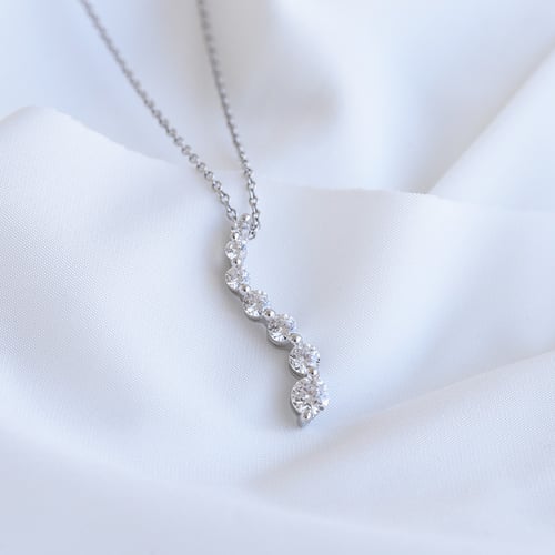 Elegantní přívěsek se zářivými diamanty Jessica