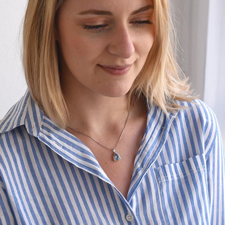 Topasová slza ve stříbrném náhrdelníku 71269