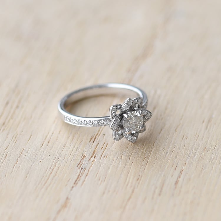 Zlatý zásnubní prsten 74321