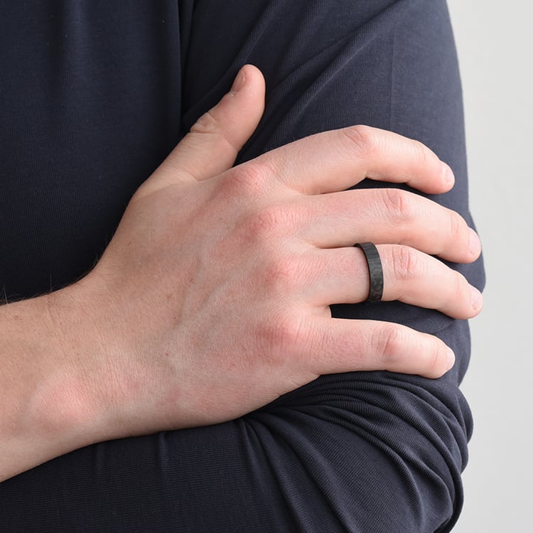 Pánský plochý karbonový snubní prsten Sammu 143204