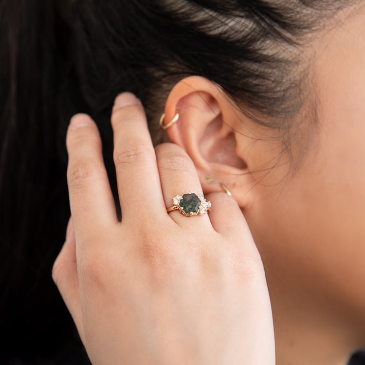 Jedinečný prsten s mechovým achátem a moissanity Anita 124573