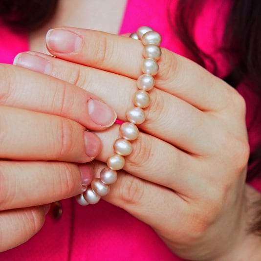 Růžový perlový náramek 9530