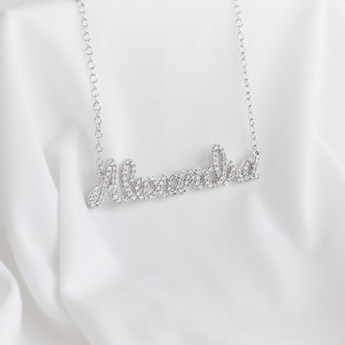 Diamantový náhrdelník se jménem Luce