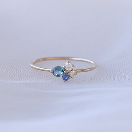 Zlatý cluster prsten s topazem, safírem a moissanity Avah