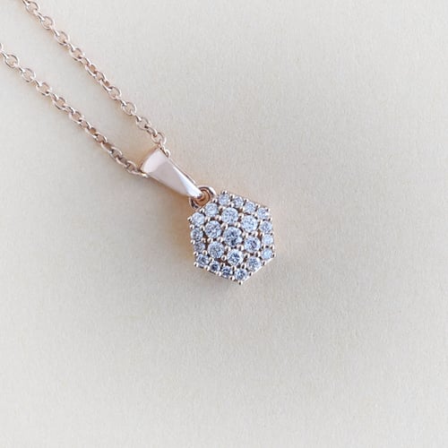 Přívěsek ve tvaru hexagonu s lab-grown diamanty Aliki
