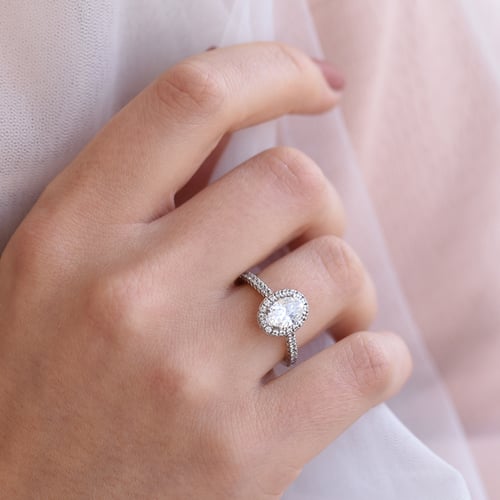 Elegantní zásnubní prsten s diamanty Jody