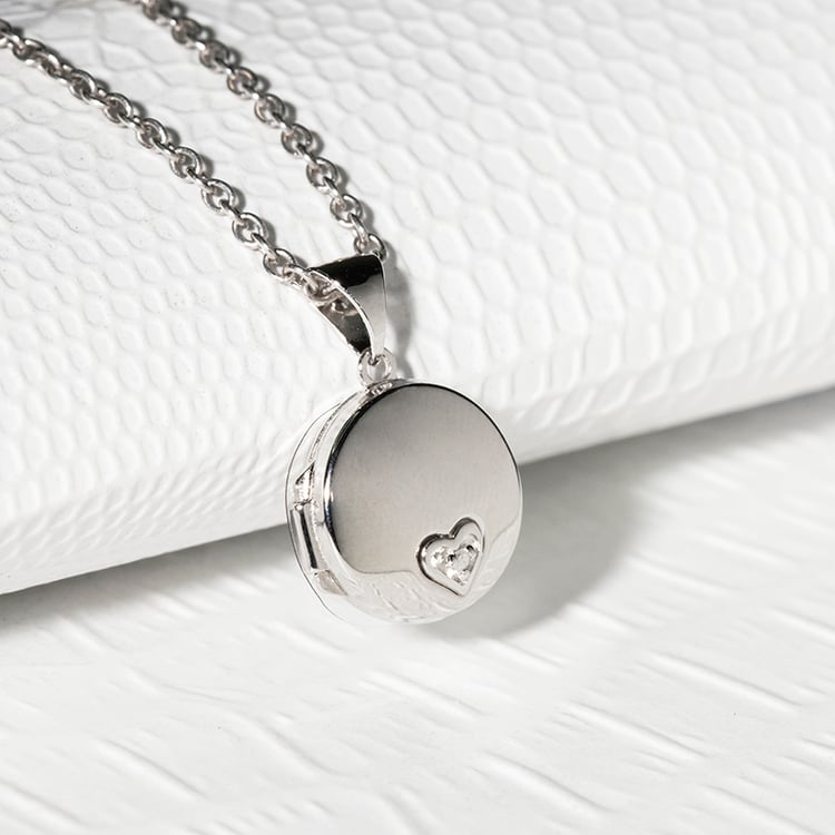 Stříbrný medailon s diamantem ukrytým v srdíčku Barra 114787