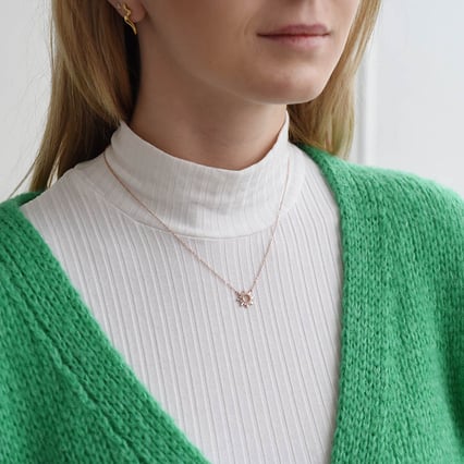 Náhrdelník s diamantovým sluncem Caibre