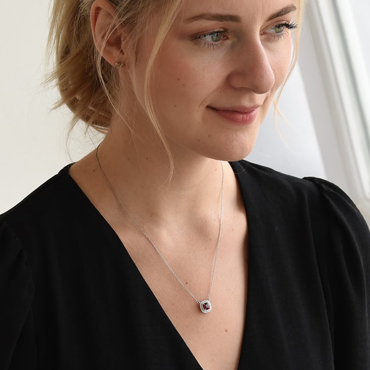 Náhrdelník s diamanty 70240