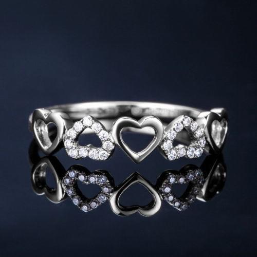 Zlatý srdíčkový prsten 6045