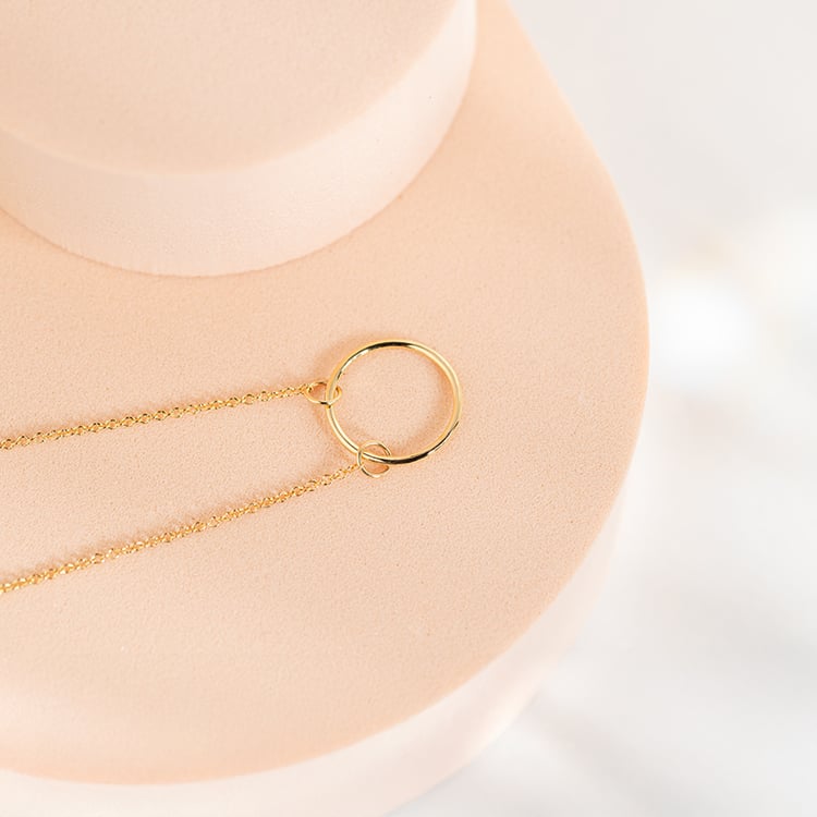 Stříbrný náhrdelník minimalistického tvaru Karma 149234