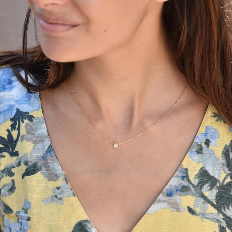 Zlatý náhrdelník s IGI certifikovaným diamantem 45270