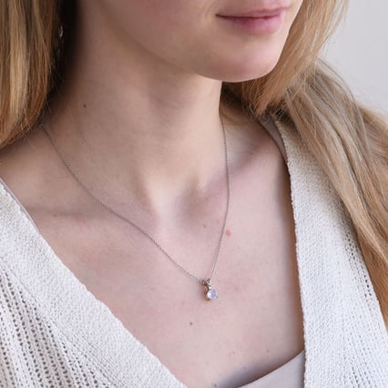 Přívěsek ze zlata s měsíčním kamenem a diamantem Timotei