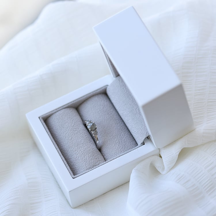 Zlatý prsten se salt and pepper diamanty 61261