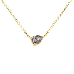 Náhrdelník s pear salt and pepper diamantem Maliah