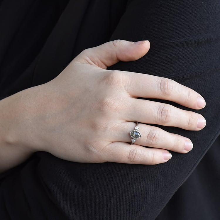 Prsten s hexagon salt and pepper diamantem Leyla 95903