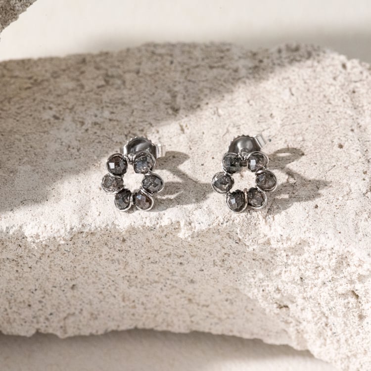 Náušnice ve tvaru kytek se salt and pepper diamanty Silva 101055