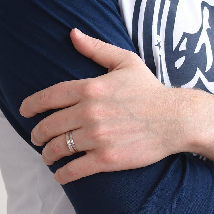 Pánský dvojbarevný snubní prsten 77793