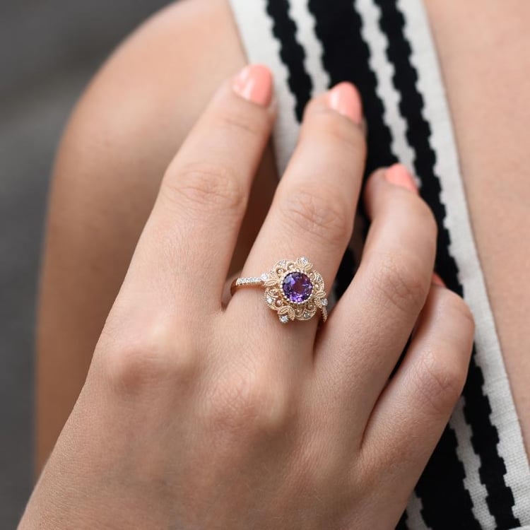 Zlatý ametystový prsten 17021