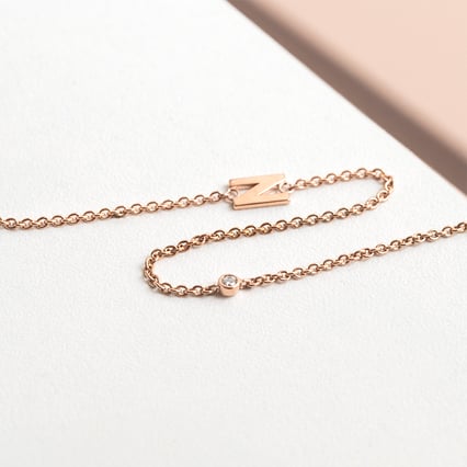 Náhrdelník s písmenkem podle vaší volby a lab-grown diamantem Lupe