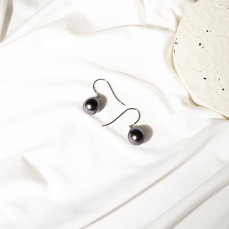 Černé perlové náušnice Parveen 129766