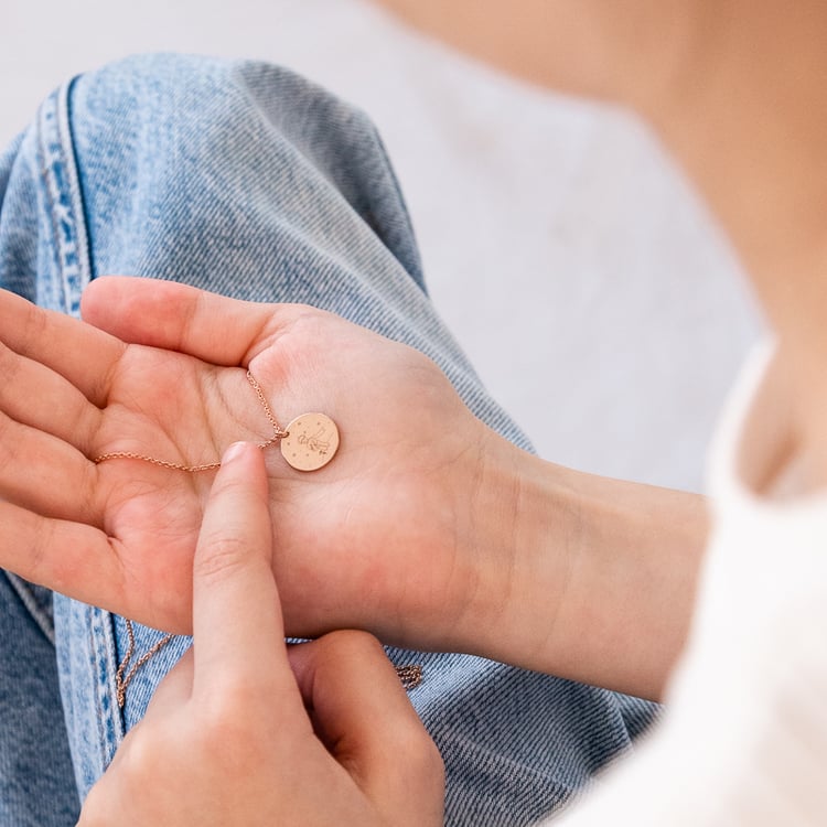 Stříbrný přívěsek Malý princ s růží a gravírem 122305