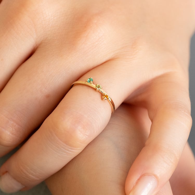 Minimalistický prsten se smaragdem, olivínem a citrínem Idalia 144789