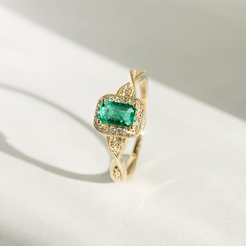 Elegantní smaragdový zlatý prsten s diamanty Enoh