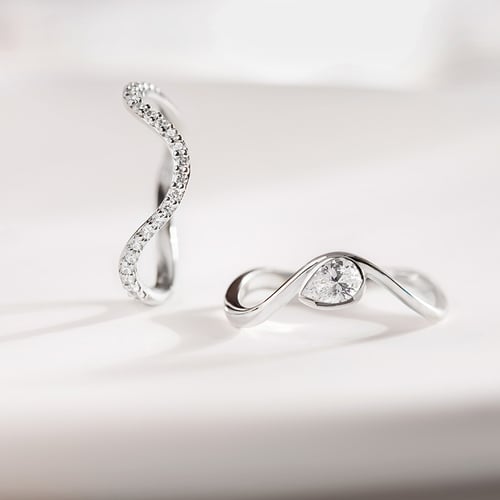 Romantický zásnubní set atypických prstýnků s diamanty Genevive