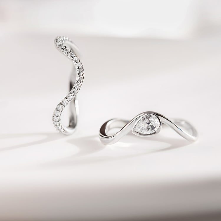 Romantický zásnubní set atypických prstýnků s diamanty 155844