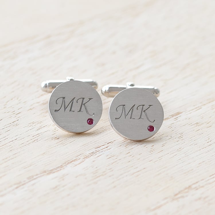 Manžetové knoflíčky ze stříbra s gravírem a rubíny 68897