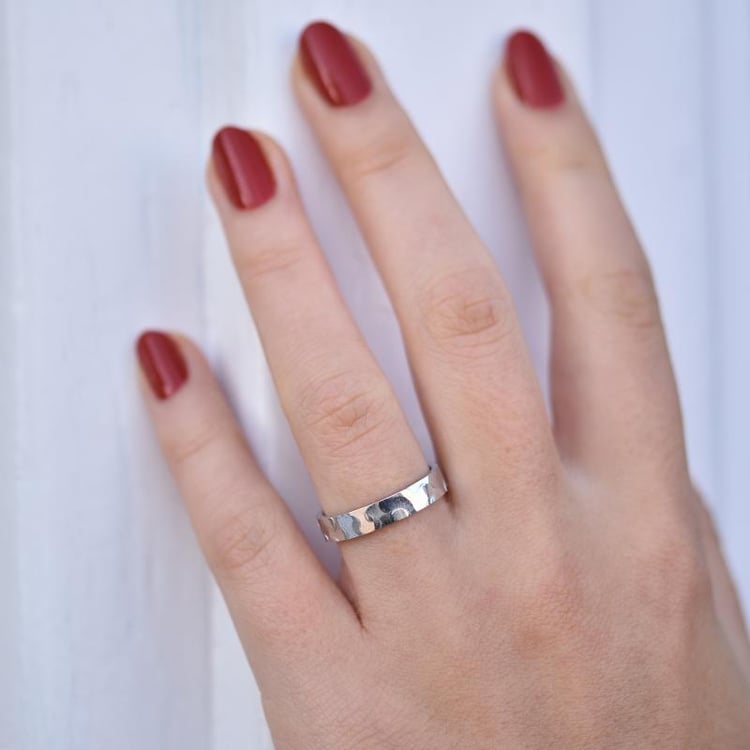 Atypické zlaté snubní prsteny 37787