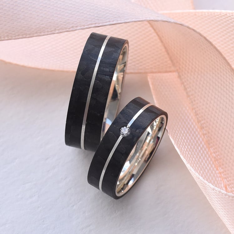 Karbonové snubní prsteny ze zlata s diamantem 77693